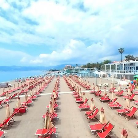 Appartamento Il Nido sul Mare Savona Esterno foto